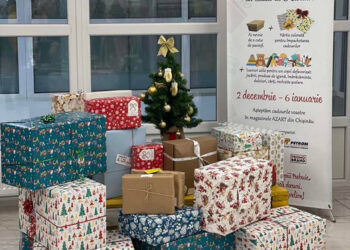 Pentru al cincilea an copiii din Ungheni primesc „Cadoul din cutia de pantofi”