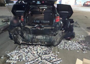 Autoturism burdușit cu țigări de contrabandă, depistat în PTF Sculeni