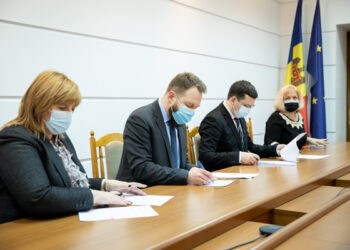 Ministerul Muncii și Protecției Sociale a stabilit un parteneriat cu trei organizații ale societății civile pentru dezvoltarea a 40 de servicii sociale în țară