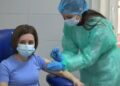 Maia Sandu și-a pus a treia doză de vaccin: Valul următor va ajunge și în Moldova