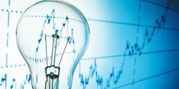 ANRE a amânat cu o săptămână aprobarea noilor tarife la energia electrică