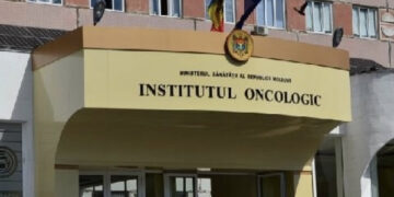 Un medic de la Institutul Oncologic a fost reținut pentru o mită de 2000 de euro