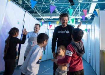 Actorul Orlando Bloom, ambasador UNICEF, în vizită la refugiații din Moldova