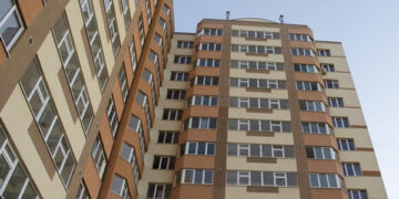 Parlamentul ratifică acordul de credit cu BERD pentru reabilitarea energetică a clădirilor