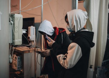 Începând de astăzi, ora locală 12:00, o porțiune a spațiului aerian național se redeschide pentru aeronavele civile și de stat