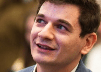 Dumitru Vicol: Guvernul joacă destul de inteligent între prețul la gaze și subiectul alinierii la sancțiuni