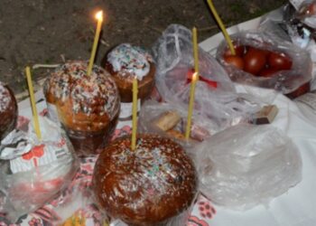 Cel mai mare dar oferit la Paștile Blajinilor este rugăciunea sinceră, preot