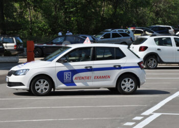 De azi este pusă în aplicare noua metodologie de organizare şi desfăşurare a examinării în vederea obţinerii dreptului de a conduce vehicule