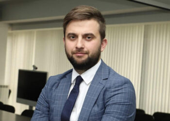Apel către Parlament să amâne aprobarea legii drepturilor de autor