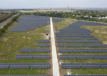 ANRE a confirmat statutul de producător pentru 25 de centrale fotovoltaice