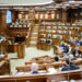 Vot unanim în Parlament pentru instrumentarea cauzelor penale în lipsa bănuitului