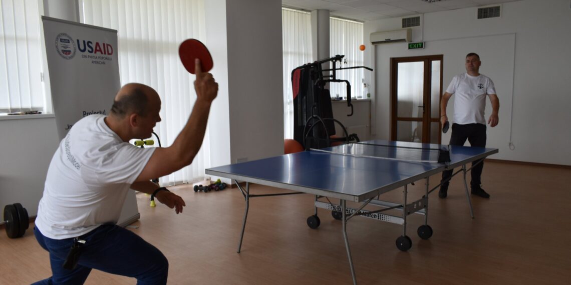 Competiție de ping – pong între judecători și reprezentanți ai asociațiilor obștești
