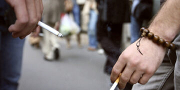 Autoritățile cer înăsprirea legislației anti-tutun