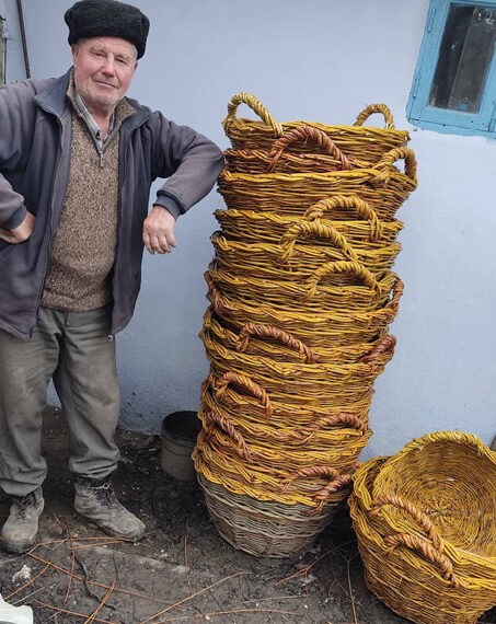 Ștefan Golimaz  de peste 40 de ani  dă o nouă viață loziei