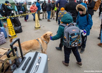 Refugiați romi, atacați cu gaze lacrimogene la un centru de plasament din capitală