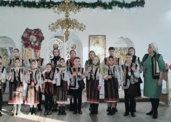 La biserica „Sf. Gheorghe” din orașul Cornești a avut loc în premieră un concert de colinde