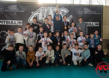 Nouăsprezece medalii pentru luptătorii ungheneni