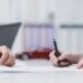 Procedurile de acordare a licențelor pentru prestatorii de servicii vor fi simplificate