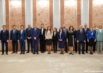 Guvernul Recean se întrunește în prima ședință