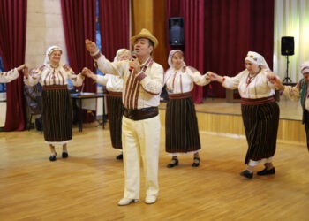 Dansatorii din Ungheni la înălțime