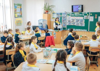 Dansatorii din Ungheni la înălțime