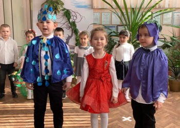 Cântece, poezii, lucrări handmade, iubire pentru neam și valori – toate la Casa Limbii Române