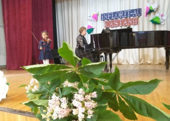 Magie artistică într-un festival  de pictură și muzică: când culorile  și notele se întâlnesc în armonie