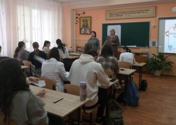 Au promovat profesia care este o oportunitate  de a fi constant în lumea copilăriei, în lumea basmelor și a fanteziei