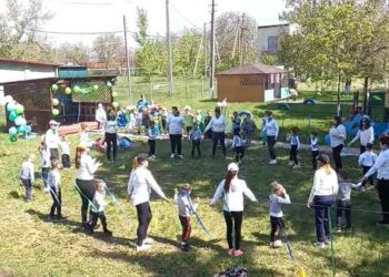 Copiii de la Grădinița-creșă ,,Licurici” din satul Valea Mare  învață de mici că protejarea mediului este o necesitate