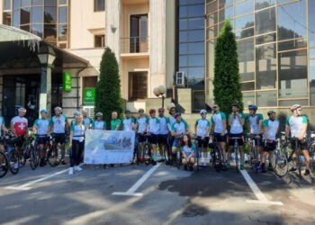 Peste 30 de cicliști vor parcurge aproape 800 de kilometri pentru o cauză nobilă