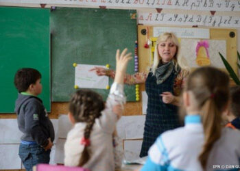 Cum intenționează Ministerul Educației să reducă deficitul de cadre didactice