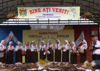 Mănoilești a sărbătorit portul popular într-un spectacol colorat al tradițiilor autentice