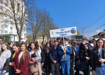 Elevii de la LT „Gh. Asachi” să se implice  mai mult în dezvoltarea instituției