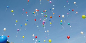 Ministerul Mediului atenționează: baloanele cu heliu pot provoca numeroase probleme mediului