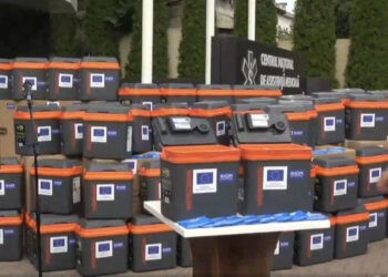 CNAMUP a recepționat 300 de genți frigorifice pentru transportarea medicamentelor oferite de OIM