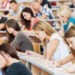 Ambasada Marii Britanii anunță lansarea înscrierilor pentru bursele Chevening
