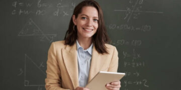 Instituțiile de învățământ pot aplica la un program național de formare profesională