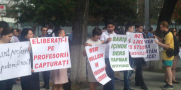 5 ani de la expulzarea profesorilor turci. Promo-LEX: Justiție tardivă și promisiuni neîndeplinite