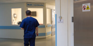 Cresc salariile personalului medical