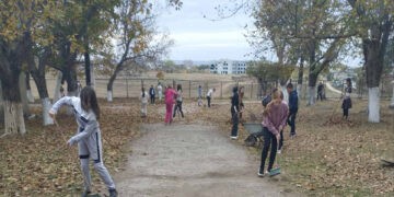 Act de voluntariat la Școala de Hipism Ungheni:  Copiii din clasa a V-a de la LT „Gheorghe Asachi” s-au implicat cu entuziasm