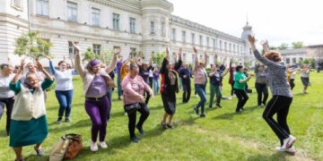 Zece raioane vor implementa programe pentru îmbătrânirea activă