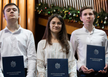 Olimpicii și profesorii lor vor primi premii de două ori mai mari pentru rezultate