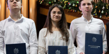 Olimpicii și profesorii lor vor primi premii de două ori mai mari pentru rezultate