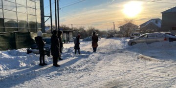 Ninsorile revin, iar vremea se răcește