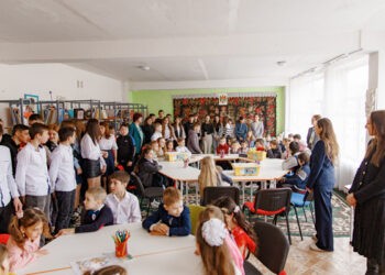 Donație pentru elevii  de la Gimnaziul „Pavel Buruiană” din Condrătești