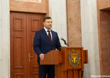 Noul ministru al mediului a fost învestit în funcție