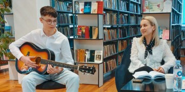 Pe tărâmul poeziei cu Nicoleta Rotaru