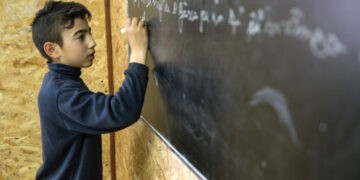 Accesul la educație al copiilor romi din Moldova este denivelat, raport