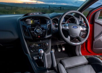 Cerințe tehnice noi pentru mașinile cu volanul pe dreapta