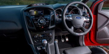 Cerințe tehnice noi pentru mașinile cu volanul pe dreapta